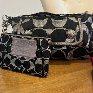 Coach Poppy Pocketbook & Matching Wristlet